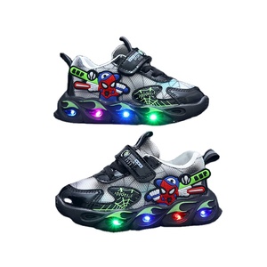 <span class=keywords><strong>Scarpe</strong></span> leggere a LED per bambini da cartone animato spider soft suola comode <span class=keywords><strong>scarpe</strong></span> sportive leggere in mesh traspirante antiscivolo per bambini - Product Image 1