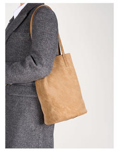 กระเป๋าสะพายไหล่ผู้หญิงหนังวัวฟอกฝาดแบบธรรมชาติ ดีไซน์ใหม่ทันสมัย หนังแท้ กระเป๋าทรงถัง - Product Image 1