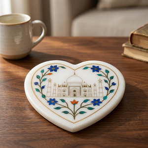 Pieza de Arte Tallada a Mano con Incrustaciones Florales de Mármol en Forma de Corazón, Estilo Taj Mahal, Decoración de Mesa de Boda Antigua Personalizada con Pietra Dura - Product Image 2