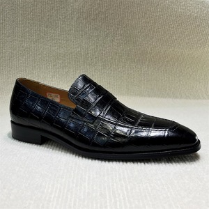 Zapatos de hombre - Mocasines de negocios nuevos de alta gama europea, de alta calidad, con bordado a mano en la capa superior, de cuero genuino. - Product Image 4