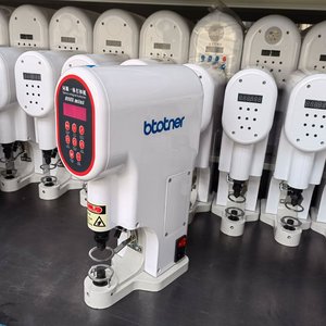 679XY Máquina automática de botones a presión Máquina semiautomática de botones anti-mano para abotonar ropa - Product Image 2