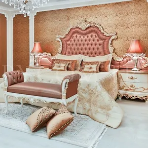 优质皇家经典卧室家具套装仿古高贵金色实木雕刻特大床带床边桌