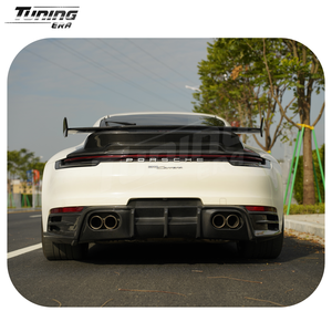 Kit <span class=keywords><strong>carrosserie</strong></span> complémentaire en carbone sec style B pour Porsche 911 Carrera 992.1 : Lame avant, diffuseur arrière, garnitures de spoiler et évents des jupes latérales - Product Image 6