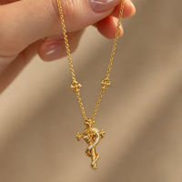 Collier pendentif croix gothique, collier ras du cou à franges multicouches pour femmes, style grunge audacieux