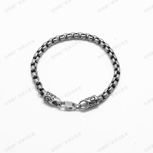 Pulsera de Cadena de Eslabones de Acero Inoxidable para Hombre con Cierre de Patrón Grabado, Joyería Resistente de Estilo Retro Gótico Punk Biker, Regalo - Product Image 1