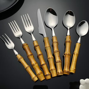 Ensemble de <span class=keywords><strong>couverts</strong></span> en <span class=keywords><strong>bambou</strong></span> Ensemble de vaisselle en acier inoxydable 18/8 Ustensiles naturels <span class=keywords><strong>Couverts</strong></span> Cuillère Fourchette Couteaux <span class=keywords><strong>Couverts</strong></span> <span class=keywords><strong>Manche</strong></span> en <span class=keywords><strong>bambou</strong></span> - Product Image 3
