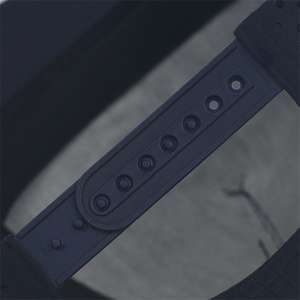 Casquette de baseball imperméable personnalisée en gros à 5 panneaux avec perforations découpées au laser pour le sport - Product Image 6