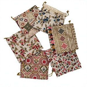 Pochette à cordon en soie perlée brodée de style ethnique indien, sac à main, cadeau de mariage, nouvel an, Noël, porte-monnaie - Product Image 3