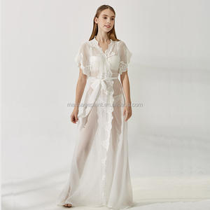 Vestaglia Bianca in Pizzo 8042, Camicia da Notte Trasparente per Donne, Abbigliamento da Notte per Luna di Miele, Vestaglia da Sposa - Product Image 5