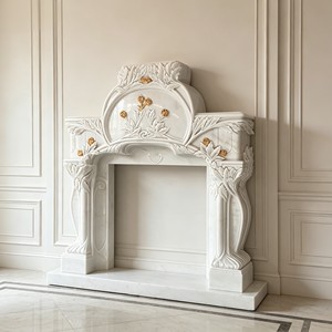 Caminetto in Marmo Intagliato Ornato |   Stile Classico Francese per Salotti di Palazzi e Ville - Product Image 2