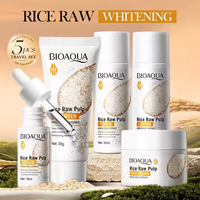 Coffret de Voyage 5 Pièces BIOAOUA Coréen à Marque Blanche, Soins Naturels et Lait de Riz Bio, Blanchissant et Apaisant, pour Tous Types de Peau