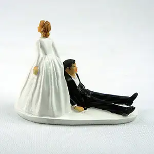 Fashion Funny Polyresin Figurine Favor Humor Marriage Wedding Toppers Bride Groom Cake Accessory
