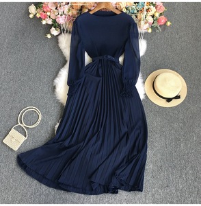 Nouvelle jupe longue plissée élégante et amincissante pour femme mature, collection printemps - Product Image 4