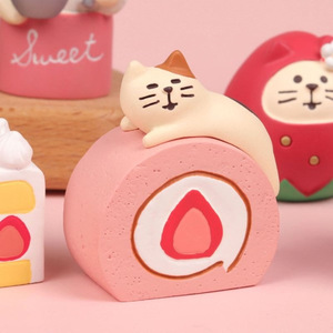 Japanese Style Zakka Cat Strawberry Dessert Resin Figurine Miniature Craft Home Decoration Desktop Ornament Artistic Gift Item - Product Image 2