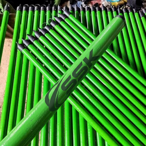 Asiawood.vn Vietnam Escoba de madera de eucalipto de alta calidad de 120 cm con mango corto recubierto de PVC, cerdas tipo bandera, ecológica, verde, para el hogar y el suelo. - Product Image 3