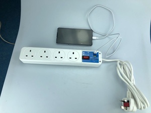 Naturale multi guardia automatico regolatore di tensione usb presa presa di estensione per uso domestico con il video - Product Image 4