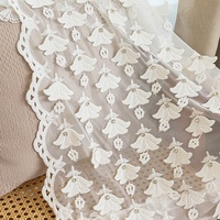 Tissu de rideau moderne en jacquard à fleurs riches pour le salon Motif vintage élégant Technique tissée à haute température Format de corde