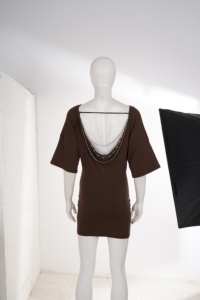 Vestido Mini Marrón de Verano para Mujer 2026 con Cuello en V, Manga Corta, Sin Espalda, Detalle de Cadena, Ajustado, para Fiesta y Club, Sexy - Product Image 6