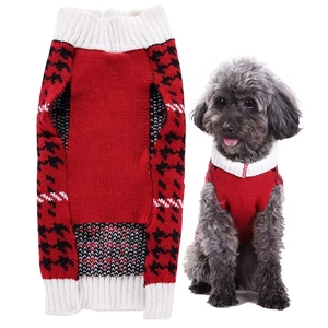 Pull pour chien en tricot pied-de-poule rouge avec bordure côtelée blanche, design moderne et décontracté, tenue d'hiver pour petits chiens - Product Image 2