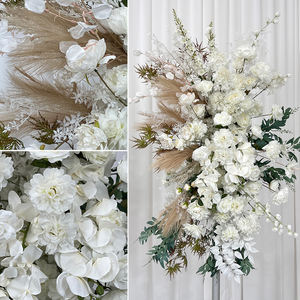 Arco de Flores Artificiales de Seda Realista en Color Blanco de Lujo para Decoración de Bodas y Eventos - Product Image 3