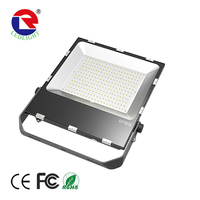 Lampe d'inondation LED approuvée par CB 50w 100w 150w 200w réflecteur carré lampe de jardin extérieure IP65