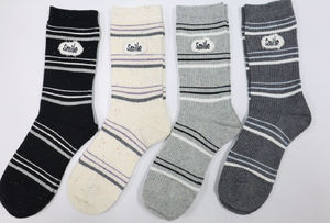 Escondiendo secretamente una sonrisa en los <span class=keywords><strong>calcetines</strong></span> - Product Image 5