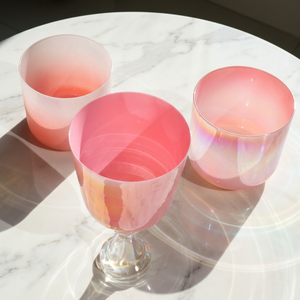 Ensemble de bols chantants et de calices en cristal de quartz couleur rêve 440Hz/432Hz Success, pour la sonothérapie et l'alchimie sonore - Product Image 6