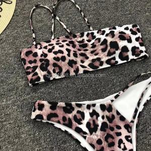 ชุดว่ายน้ำบิกินี่สองชิ้นสีดำแบบไหล่เดียวสำหรับผู้หญิง ผลิตในจีน ลายเสือดาว ดีไซน์ฟรี พร้อมเครื่องประดับเสริมทรง - Product Image 3