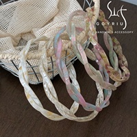Headband Akrilik Gaya Prancis Desain Silang Terpilin Korea High-end Buatan Tangan Wanita Terinspirasi Vintage dengan Gigi Pengunci