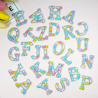 Patchs Alphabet en Perles et Strass Couleurs Assorties Prêts à l'emploi, Appliques Lettres à Coudre pour Décoration DIY Vêtements et Sacs, Vente en Gros