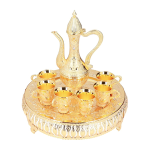 Juego de Copas de Vino Chapadas en Oro con Ocho Elegantes Copas y Bandeja de Servicio Coordinada para Hostelería de Lujo y Bodas - Product Image 4