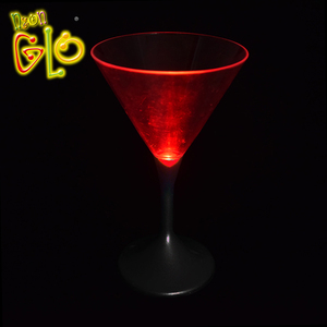 Decoración de <span class=keywords><strong>la</strong></span> boda LED intermitente Martini <span class=keywords><strong>vino</strong></span> taza de vidrio negro con células madre - Product Image 5