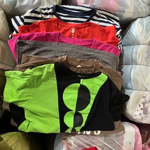 C08 Camiseta de verano usada para mujer, camiseta de <span class=keywords><strong>segunda</strong></span> <span class=keywords><strong>mano</strong></span> para mujer, ropa de marca usada a granel, venta al por mayor barata - Product Image 3