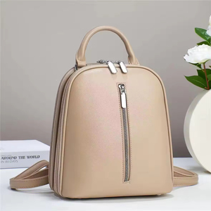 Mochila Minimalista Moderna para Mujer, Ligera, Impermeable y Espaciosa para la Universidad, el Trabajo o Salidas de Fin de Semana - Product Image 5