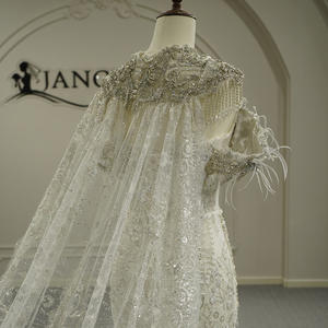 Robes de mariée de luxe GT26050 en cristal, à manches longues, avec appliques modernes, robes de bal ornées de strass et de perles, robes de soirée ajustées - Product Image 3