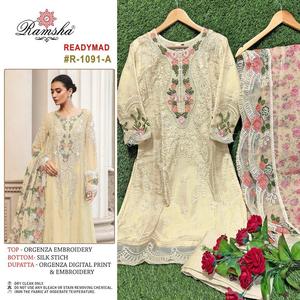 Motifs élégants de haute qualité Costume pakistanais prêt à l'emploi pour le festival de fête et les occasions spéciales disponibles au prix de gros - Product Image 4