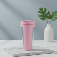 Bouteille d'eau en plastique transparente sans BPA personnalisée en gros, bouteille de shaker pour protéines en plastique