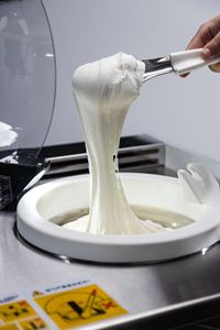Nouvelle machine à glace de table Gelato 7L pour eau, yaourt, noix, lait, fruits, chocolat, légumes, maïs – Machine automatique à gelato et sorbet - Product Image 6