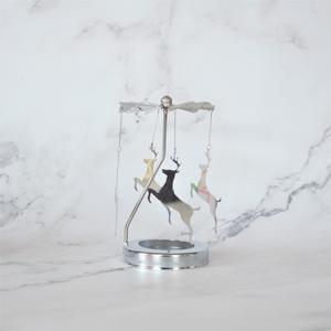 Venta al por mayor de fábrica, decoración de soporte de vela de boda múltiple de Metal dorado giratorio de Navidad creativa romántica - Product Image 2