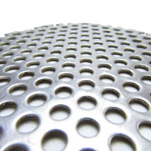 Lamiera Forata Decorativa in Acciaio Inox 304 316 con Fori Rotondi Micronati per Edilizia e Costruzioni - Product Image 1