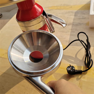 เครื่องแยกนมไฟฟ้า 80 ลิตร อุปกรณ์แยกครีมนมอัตโนมัติสำหรับนมสด - Product Image 5