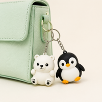 Llavero de PVC 2D Ecológico OEM, Adorable Oso Blanco con Logotipo Personalizado para Niñas y Mujeres, Regalo para Bolsos de Viaje