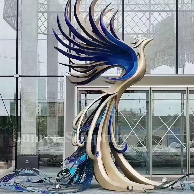Large-Outdoor-Abstract-Peacock