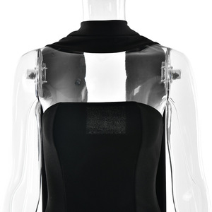 Vestido de Noche Largo, Sin Espalda, Sin Mangas, Translúcido, con Diseño de Cintura Natural y Detalles en Collage - Product Image 4