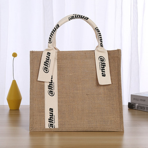 <span class=keywords><strong>Sac</strong></span> fourre-tout en jute personnalisé de haute qualité avec poignée grande pochette en jute réutilisable pour les achats Style motif lettre - Product Image 1