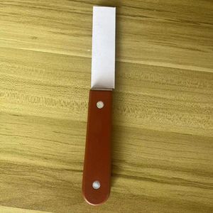 Cuchillo para desvenar camarones con mango de madera y acero inoxidable para herramientas de mariscos en el hogar - Product Image 2