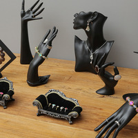 Buste Mannequin Bijoux Présentoir Boucles d'Oreilles Main Support Bagues Organisateur de Bijoux Présentoir Bracelets Colliers
