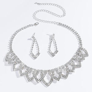 Parure de bijoux en cuivre géométrique élégante et romantique, collier et boucles d'oreilles de mariée en gros pour une romance intemporelle - Product Image 5