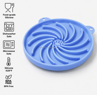 Tapis à lécher pour chien MoMoPaw, petite taille, 16 cm, en silicone, distributeur lent avec ventouses, design moderne, écologique, imperméable