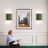 Applique murale moderne en résine, lampe murale LED G9, trois couleurs, intensité réglable, éclairage mural intérieur pour chambre à coucher, salon, couloir